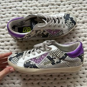 4 b12  MADE IN ITALY SNEAKERS. SISE 37